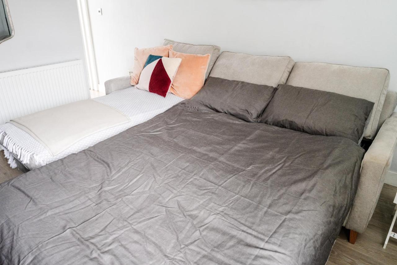 Churnet Valley Townhouse - Modern Cheadle House Villa Bagian luar foto