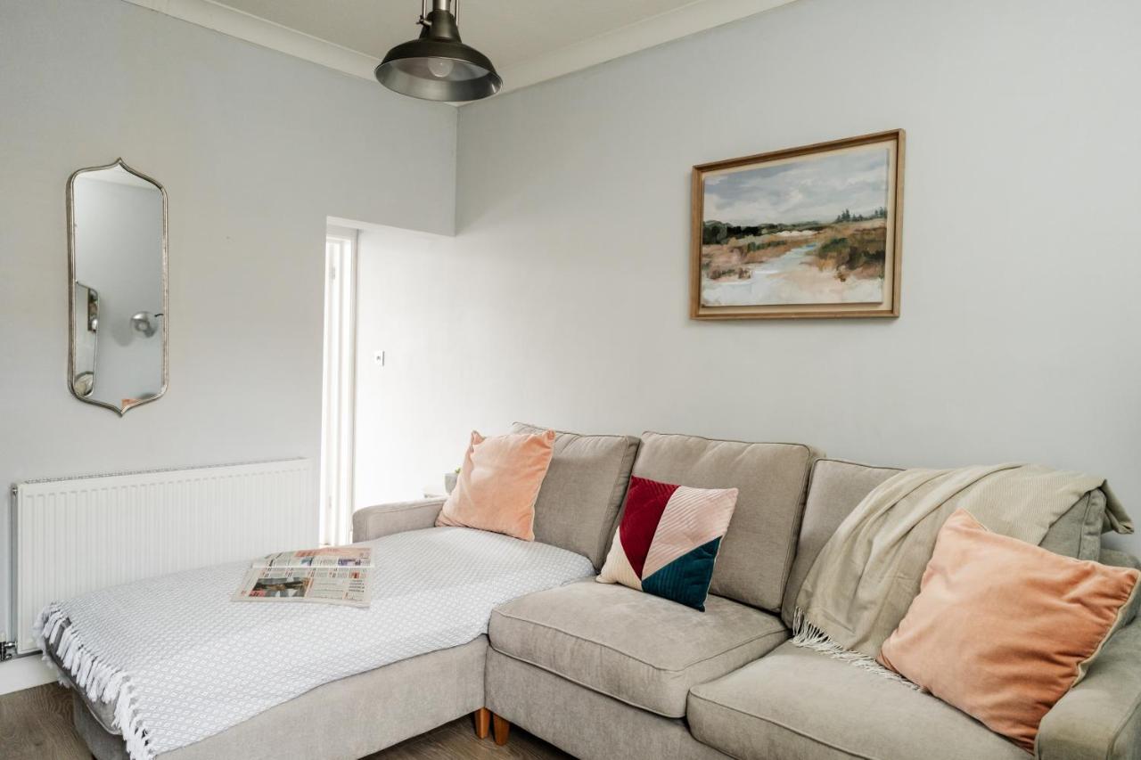 Churnet Valley Townhouse - Modern Cheadle House Villa Bagian luar foto