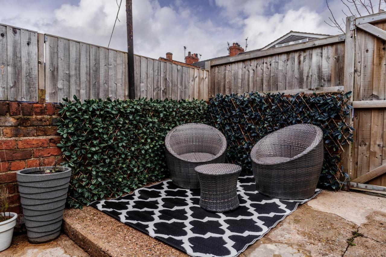 Churnet Valley Townhouse - Modern Cheadle House Villa Bagian luar foto